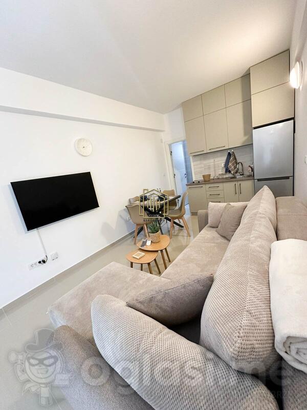 Garsonjera 31m2 - Bar - Centar grada