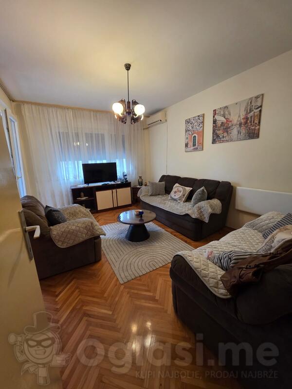 Dvosoban stan 67m2 - Bar - Centar grada