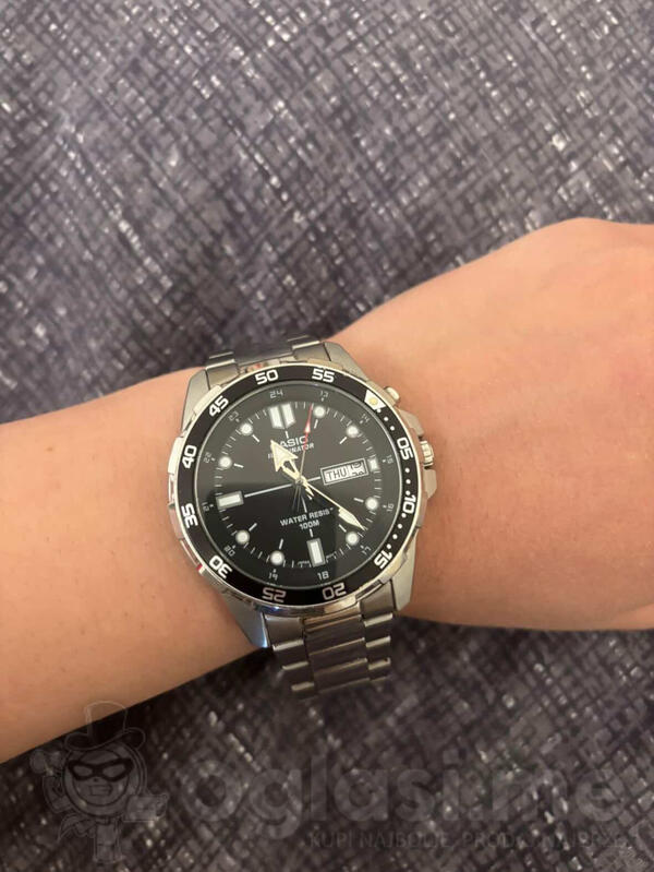 casio -  Muški sat