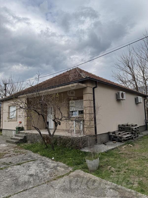 Porodična kuća 140m2 - Bar - Polje