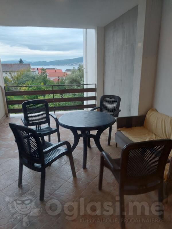 Dvosoban stan 56m2 - Herceg Novi - Baošići