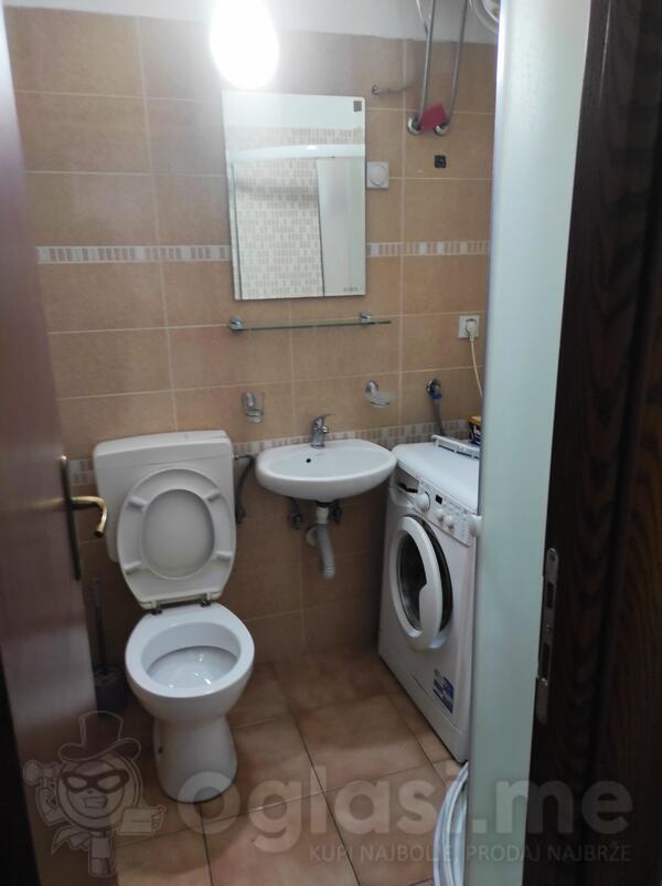 Jednosoban stan 40m2 - Podgorica - Preko Morače