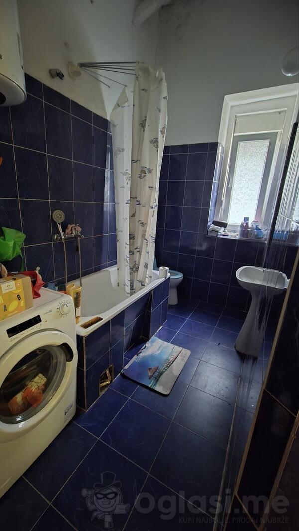 Garsonjera 35m2 - Podgorica - Preko Morače