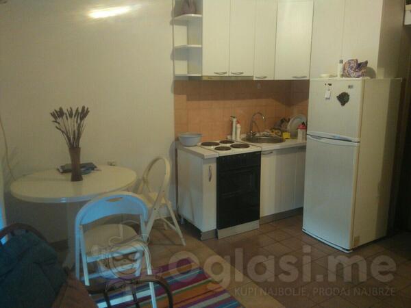 Jednosoban stan 28m2 - Podgorica - Preko Morače