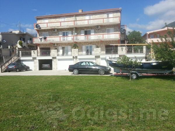 Dvosoban stan 75m2 - Bar - Bjeliši