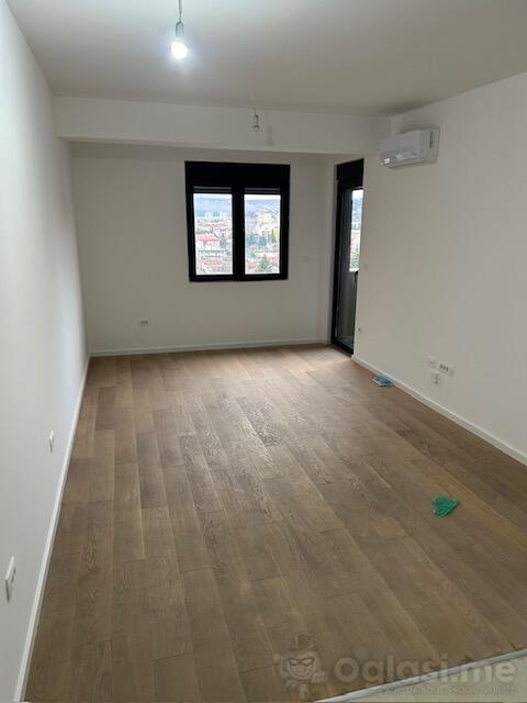 Jednosoban stan 43m2 - Podgorica - Stari Aerodrom