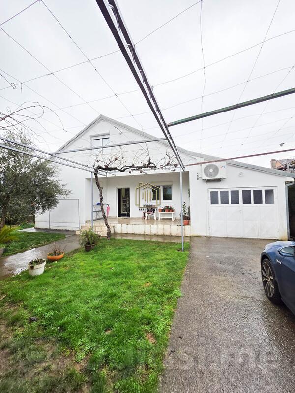 Porodična kuća 115m2 - Podgorica - Podgorica (uži dio)