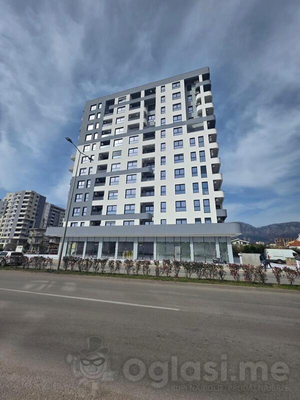 Dvosoban stan 57m2 - Bar - Centar grada