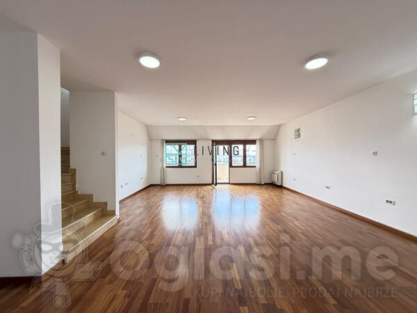 Četvorosoban stan 200m2 - Podgorica - Preko Morače