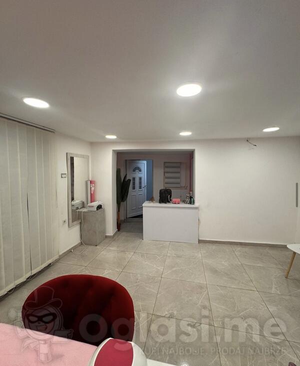 Garsonjera 30m2 - Podgorica - > Okolina grada