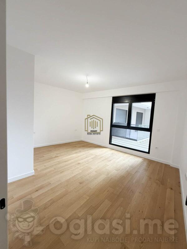 Jednosoban stan 54m2 - Bar - Centar grada