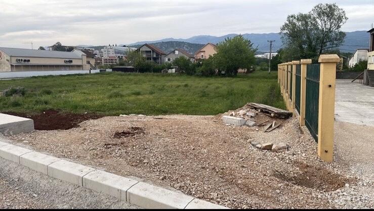 Građevinsko zemljište 2341m2 - Danilovgrad - Danilovgrad (uži dio)