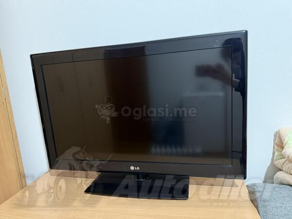 LG  - Televizor LCD 42"