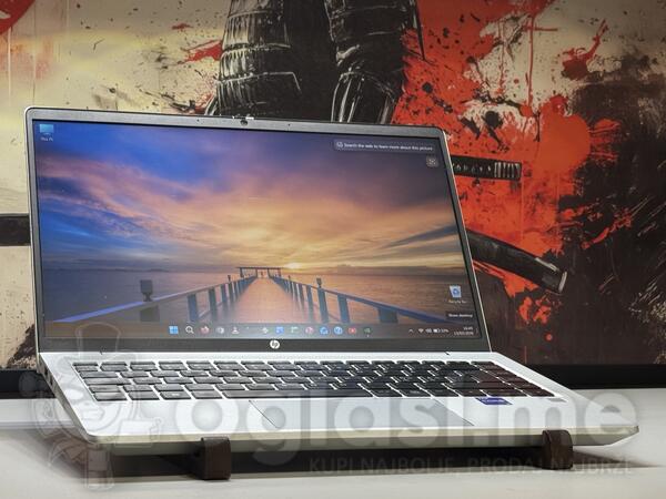 HP  - 14.1" Intel i5 32GB GB