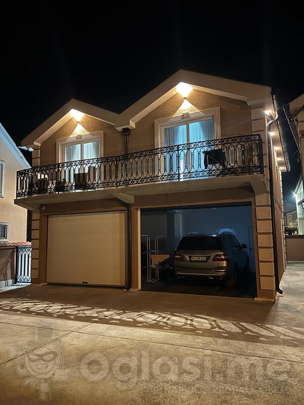 Porodična kuća 220m2 - Podgorica - > Okolina grada