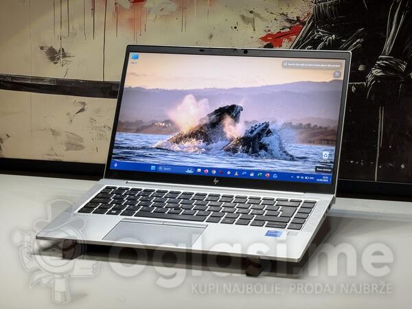 HP - 14.1" Intel i5 8GB GB