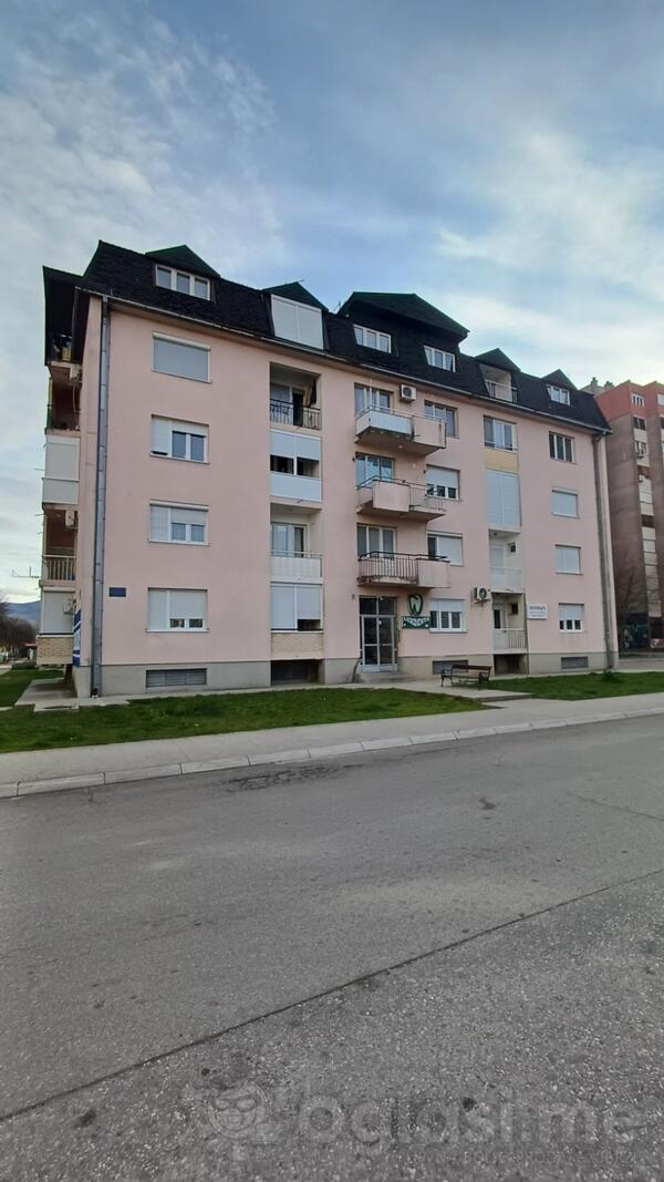 Jednosoban stan 42m2 - Nikšić - Nikšić (uži dio)