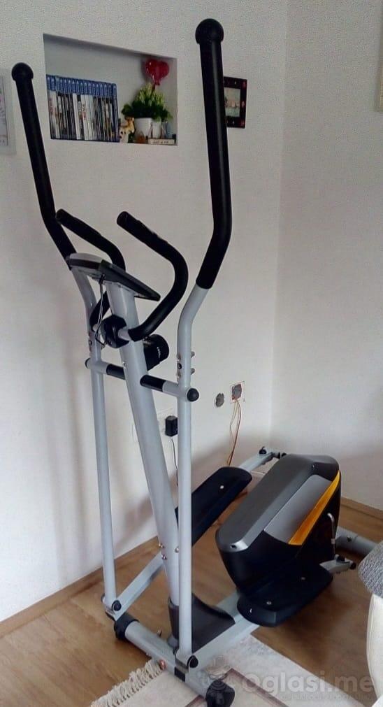 Prodajem elipticni trenazer- bicikl za kucnu upotrebu