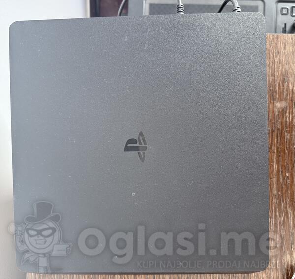 Sony - PlayStation 4