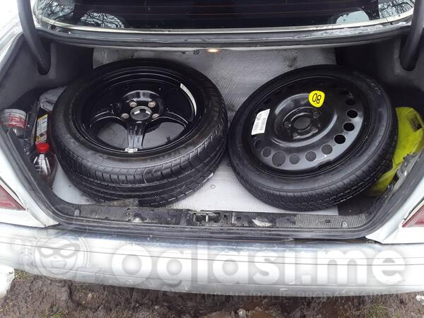 Fabričke felne i Mieselin gume