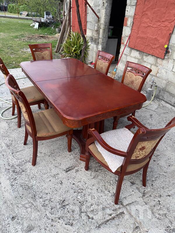 TRPEZARISKI STO I 6 stolica puno drvo