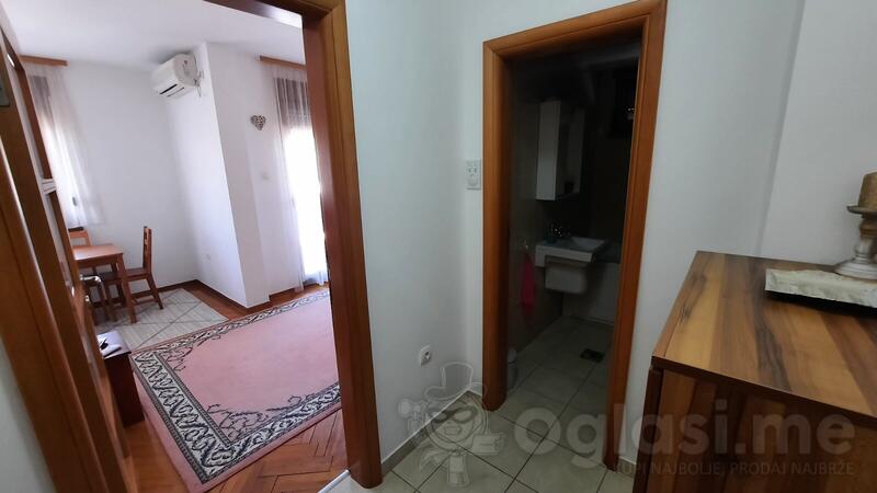 Garsonjera 28m2 - Podgorica - Blok 6