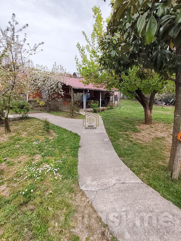 Porodična kuća 42m2 - Podgorica - > Okolina grada