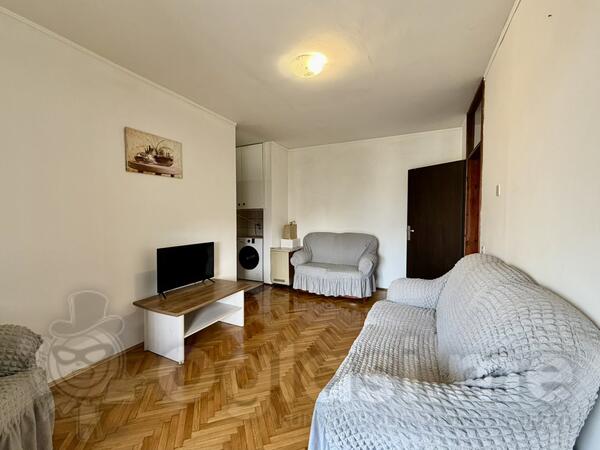 Jednosoban stan 50m2 - Bar - Centar grada