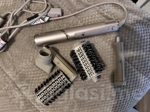 Shark hairsyler kupljen u Americi sa americkim nastavkom koji se koristi zajedno sa pretvaracem napona