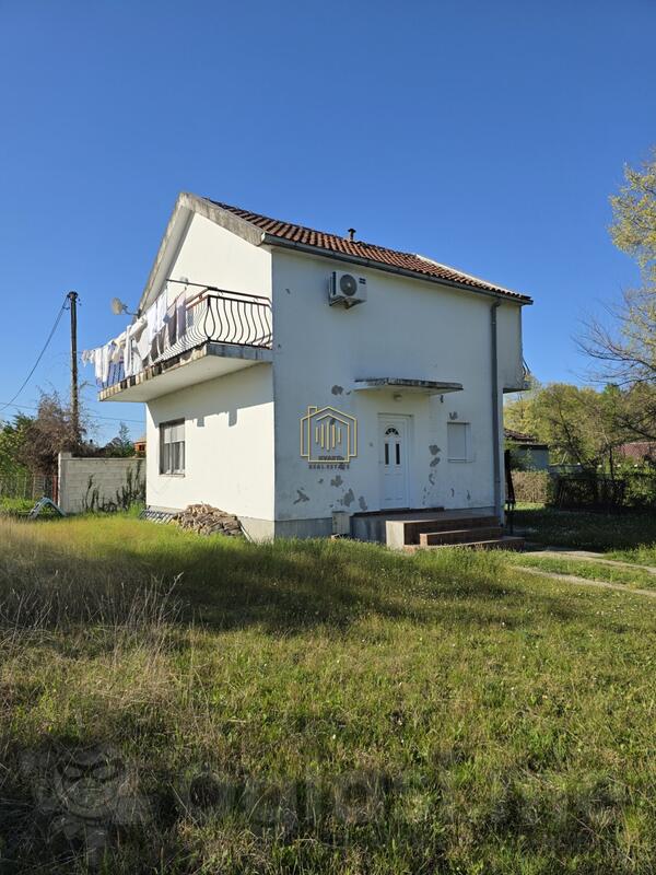 Porodična kuća 90m2 - Danilovgrad - Kosić