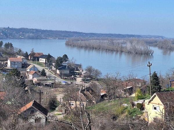 Građevinsko zemljište 2106m2 - Beočin - Banoštor