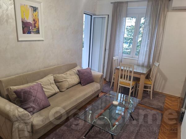 Jednosoban stan 38m2 - Podgorica - Centar grada bratstva jedinstva