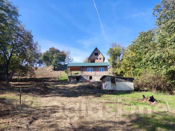 Građevinsko zemljište 5000m2 - Irig - Velika Remeta