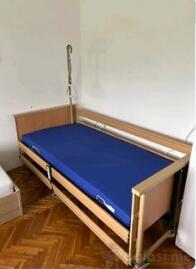 Medicinski elektricni krevet sa antidekubitnim dusekom