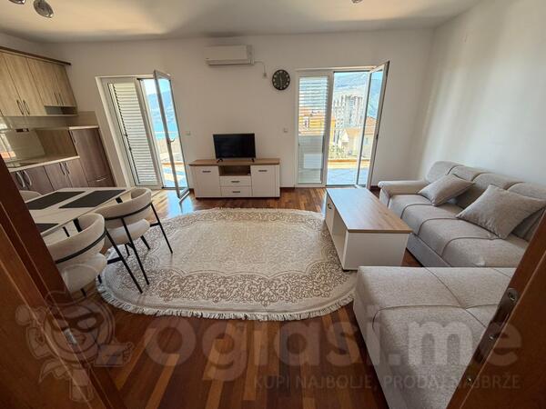 Dvosoban stan 71m2 - Herceg Novi - Bijela Igalo