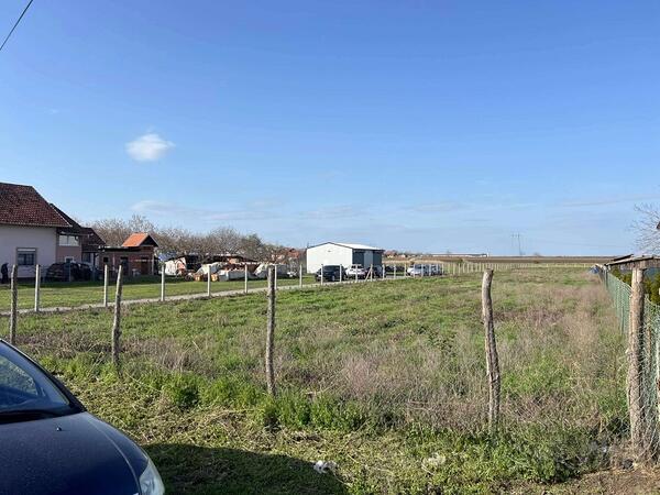 Građevinsko zemljište 3300m2 - Temerin - Temerin (uži dio)