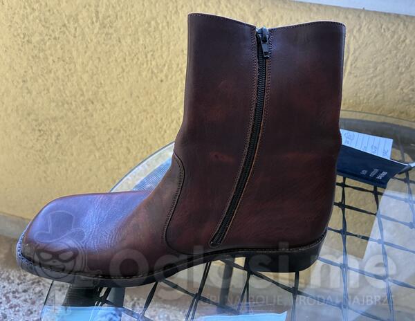 Muške kožne čizmice br 43, nošene jednom, proizvođač Obuća Krivokuća