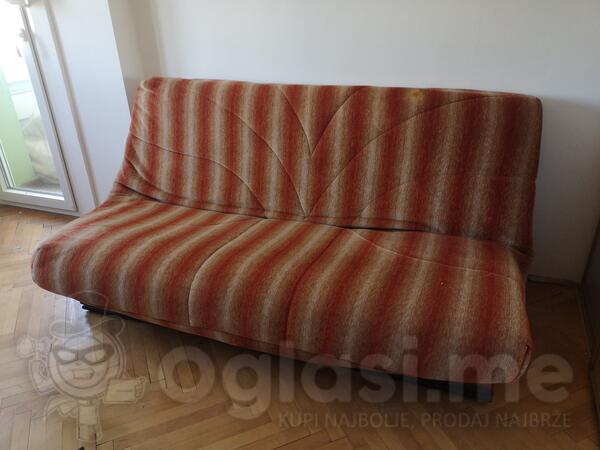 Prodajem trosjed na razvlacenje