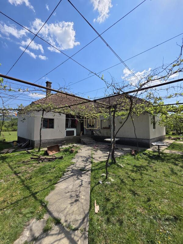 Porodična kuća 145m2 - Danilovgrad - Spuž