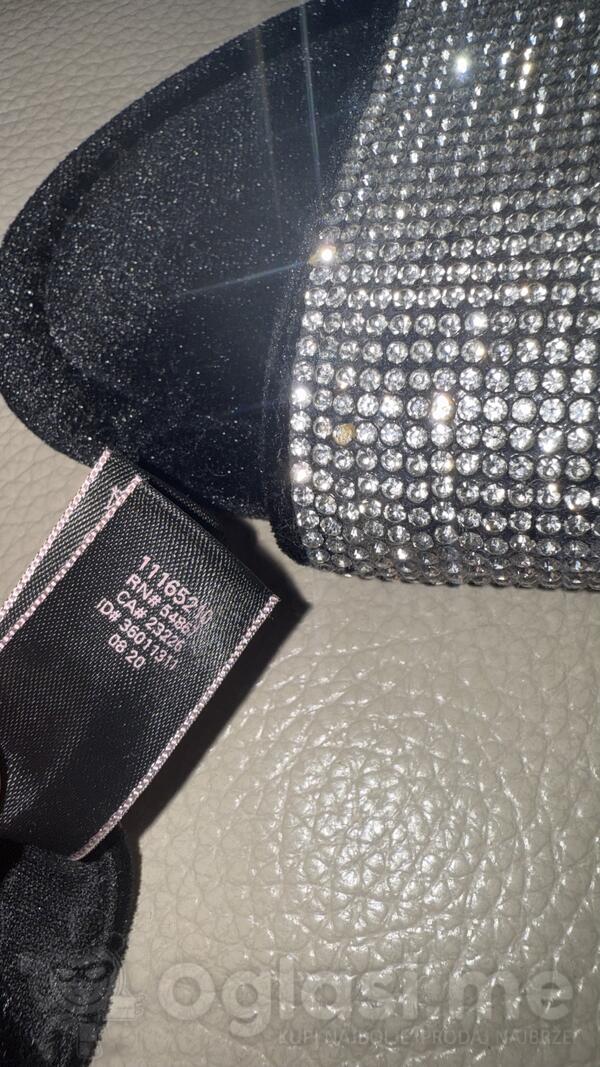 Victoria’s Secret (L) 40/41NOVE 067/565-725