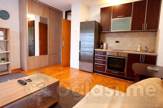 Garsonjera 27m2 - Podgorica - Malo Brdo