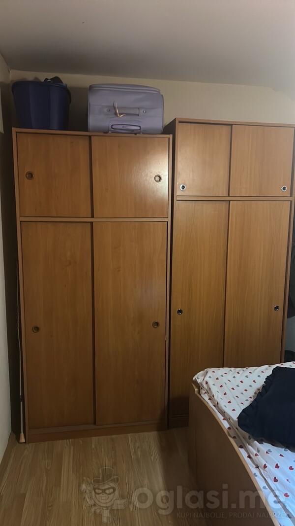 Dva ormara. odlično očuvana. 