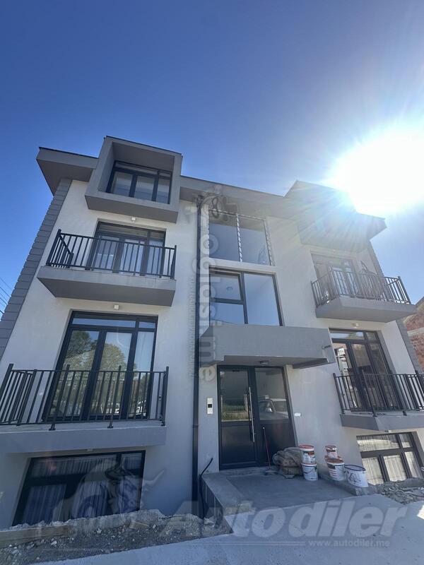 Garsonjera 24m2 - Podgorica - Zagorič