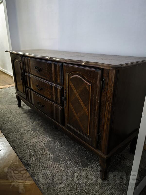 Prodajem komodu za TV