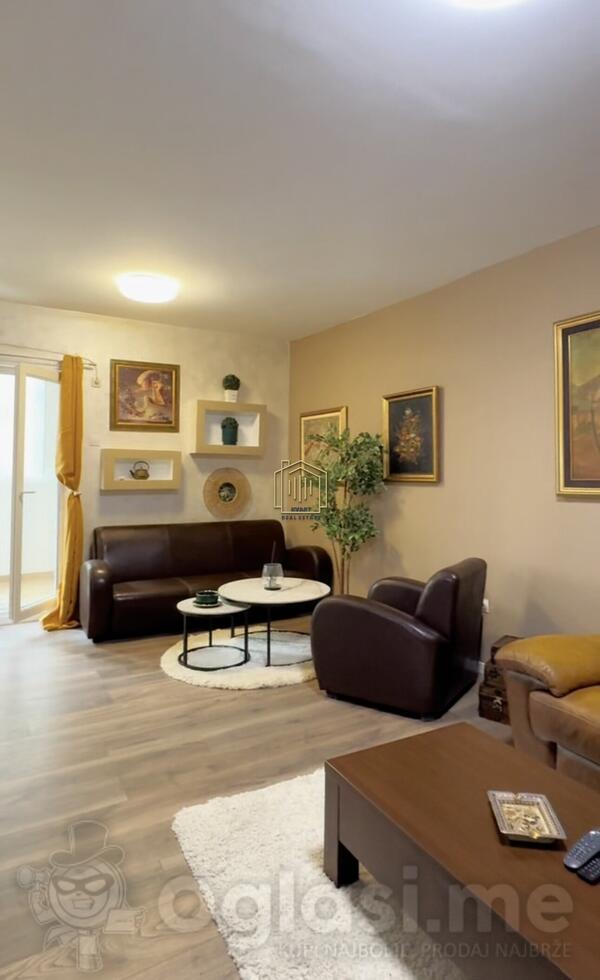 Trosoban stan 106m2 - Podgorica - Preko Morače