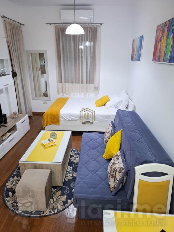 Garsonjera 30m2 - Podgorica - Stara Varoš
