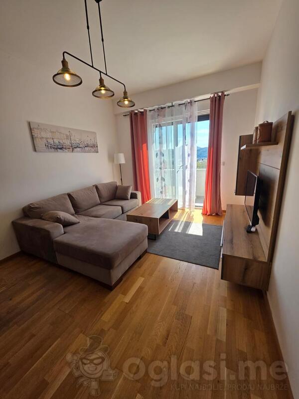 Jednosoban stan 46m2 - Bar - Centar grada