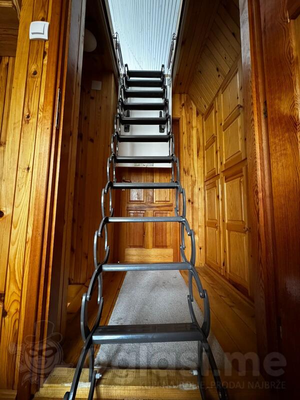 Porodična kuća 103m2 - Žabljak - Motički Gaj