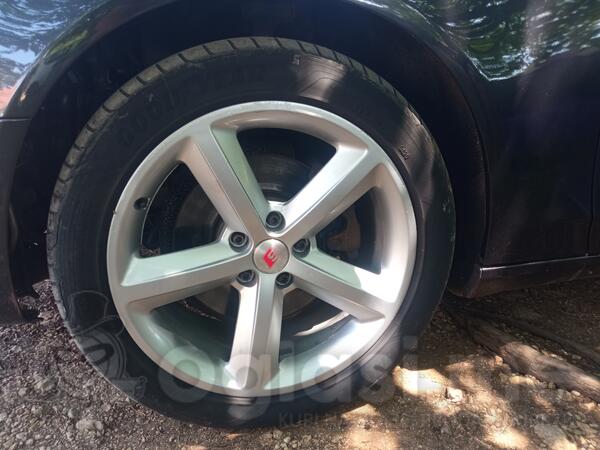 Fabričke felne i mishelin gume