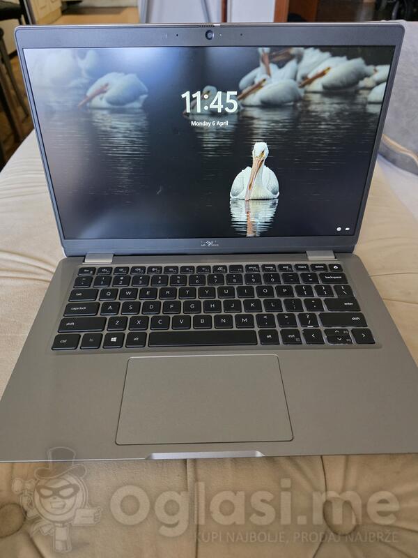 Dell  - 13" Intel i5 8GB GB